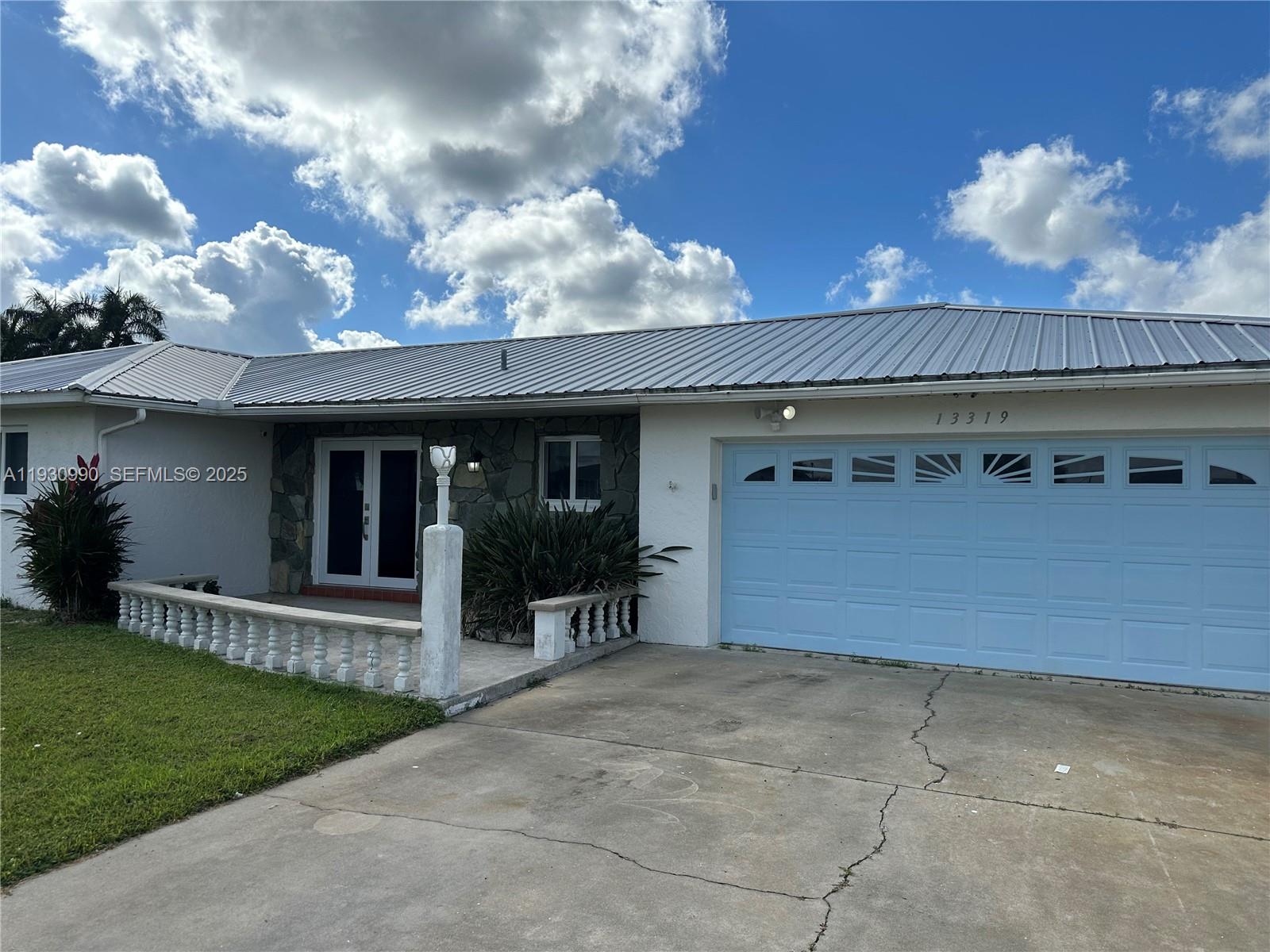 FORT MYERS SHORE - Residential