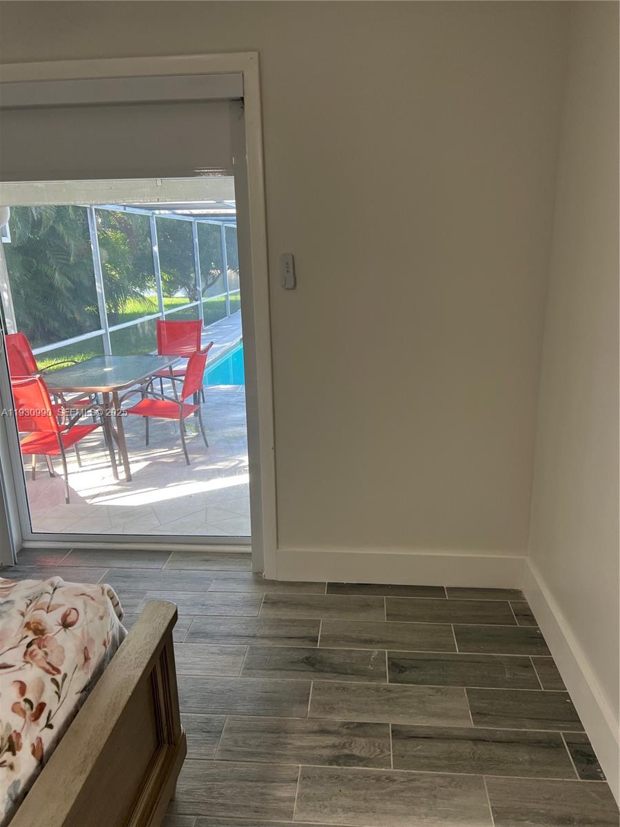 FORT MYERS SHORE - Residential