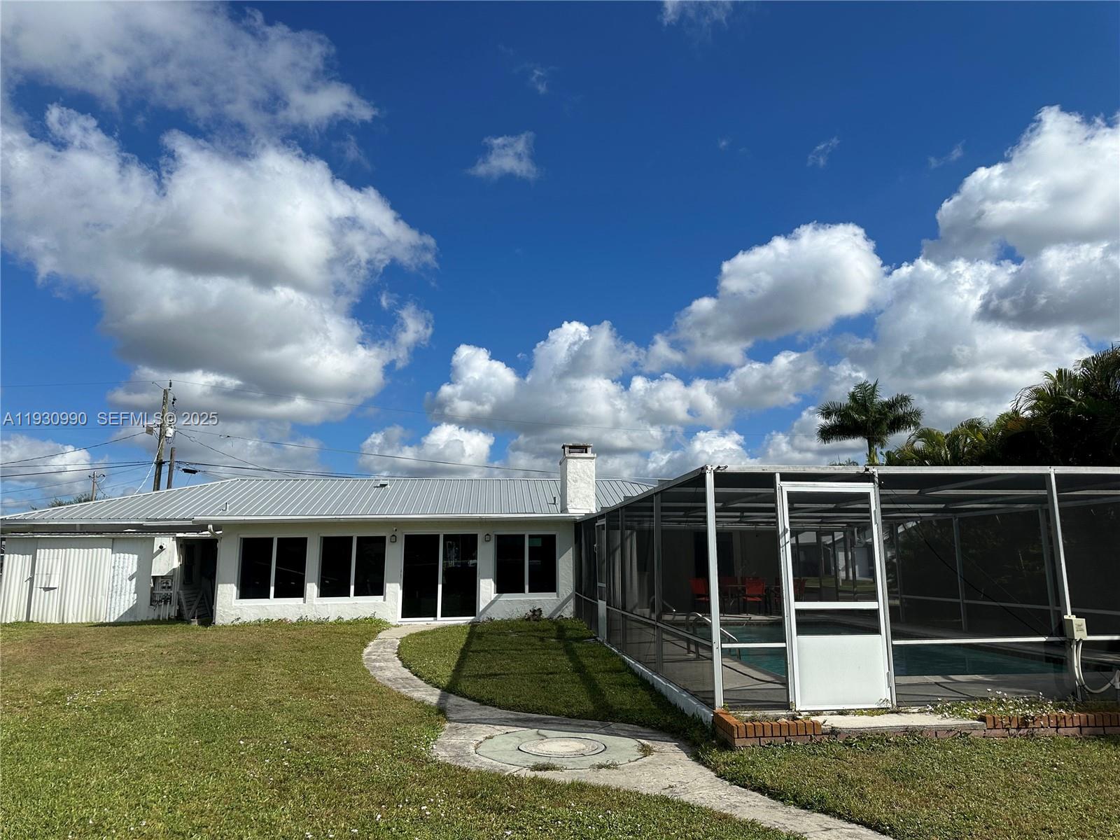 FORT MYERS SHORE - Residential