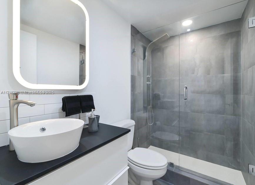 SEA AIR TOWERS CONDO - Residential Lease