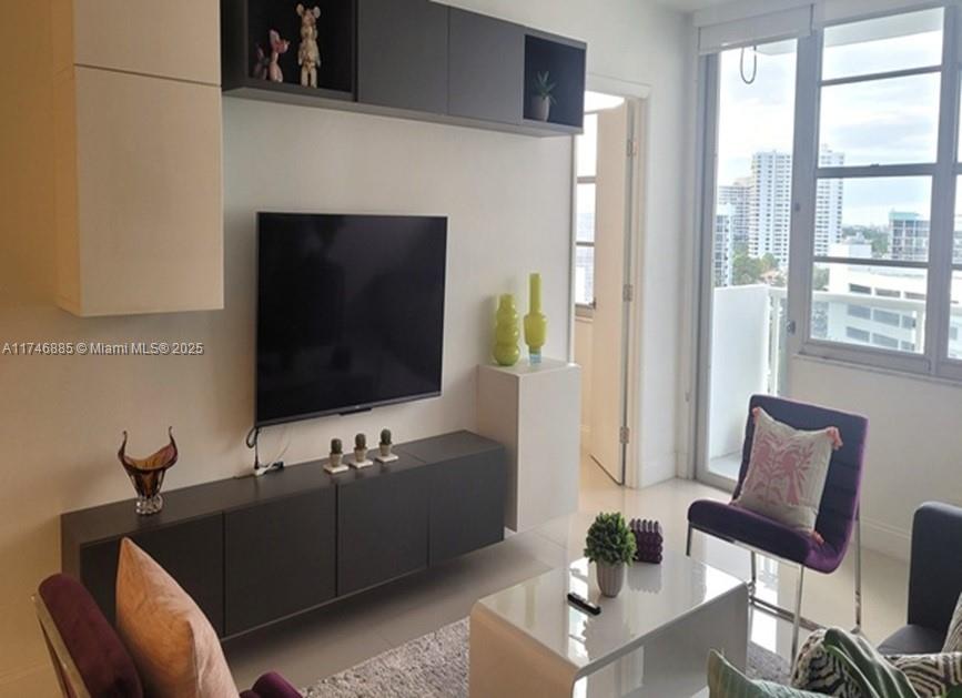 SEA AIR TOWERS CONDO - Residential Lease