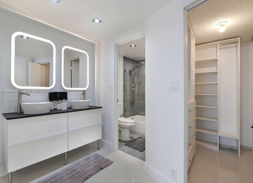 SEA AIR TOWERS CONDO - Residential Lease