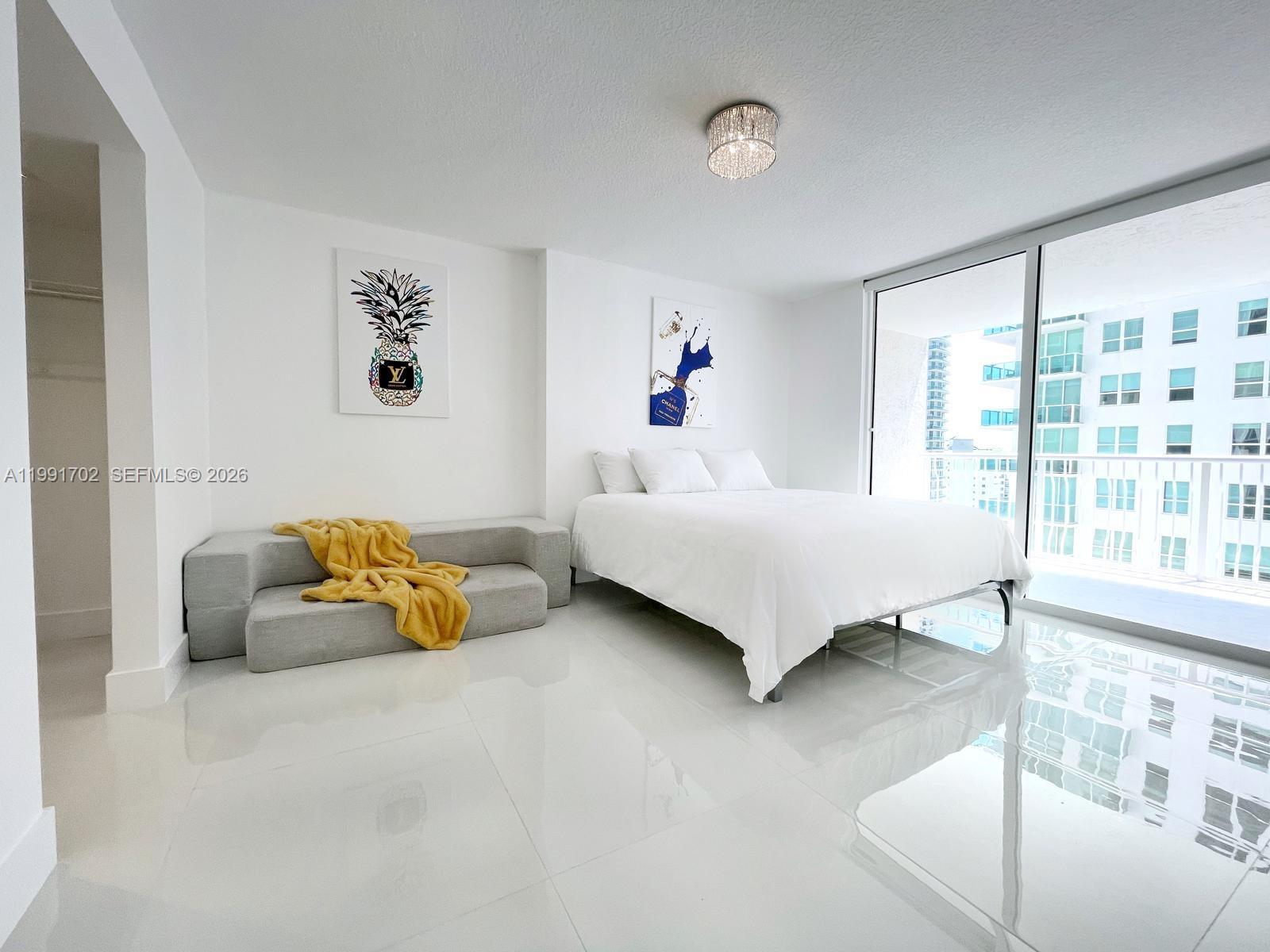 THE CLUB AT BRICKELL BAY - Residential