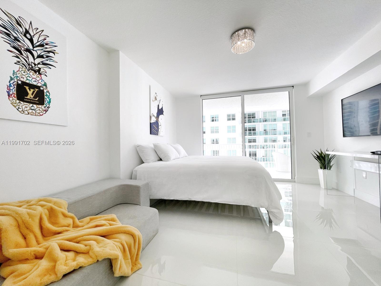 THE CLUB AT BRICKELL BAY - Residential