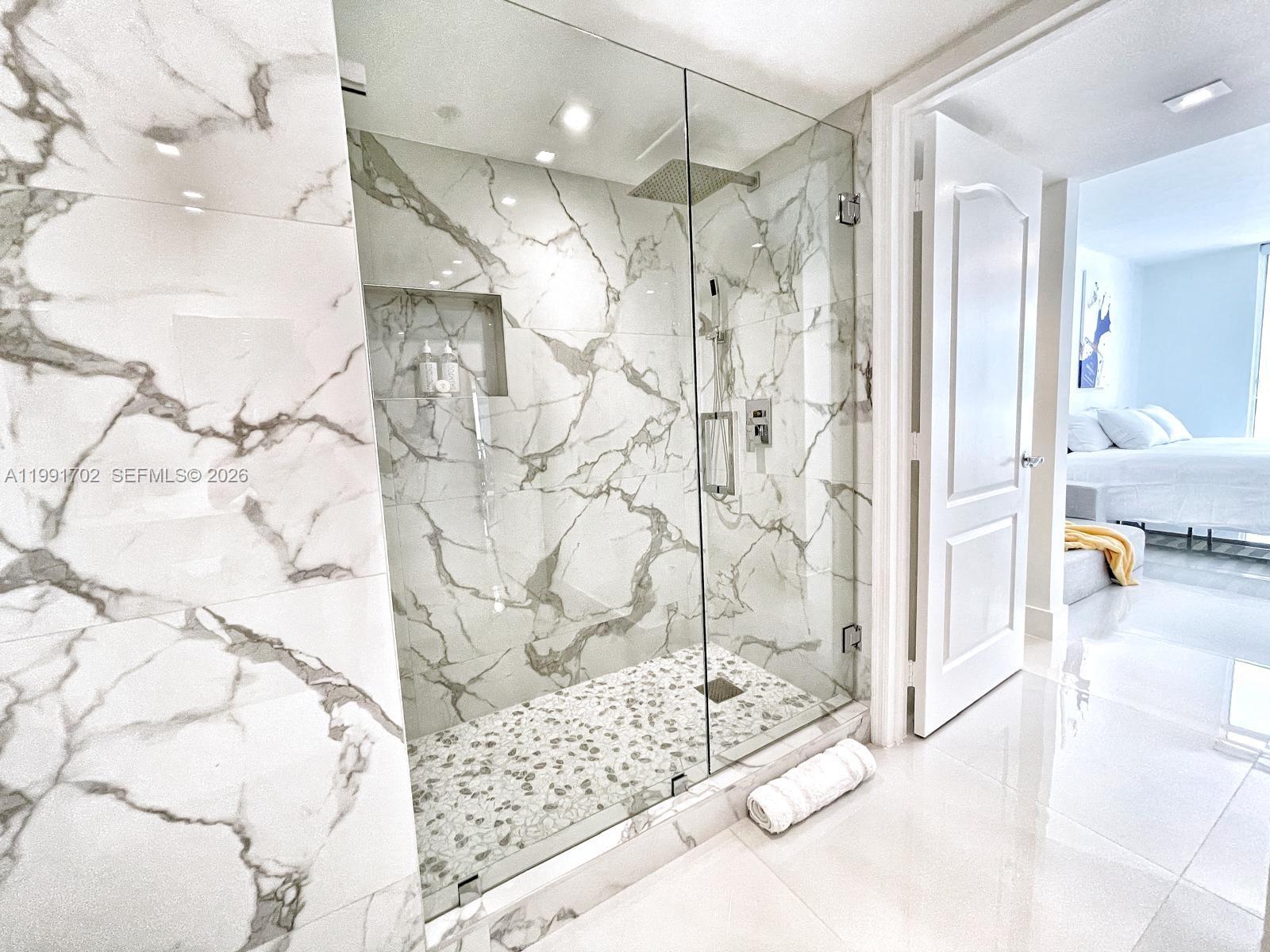 THE CLUB AT BRICKELL BAY - Residential