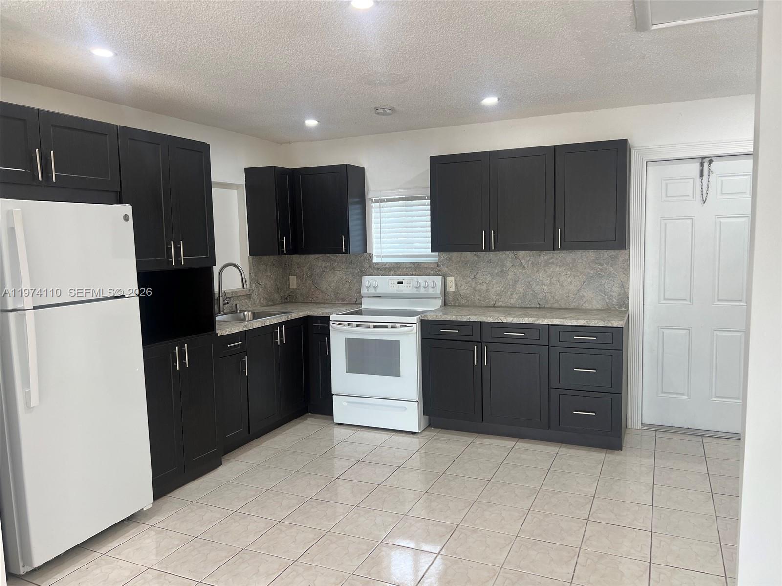 CUTLER RIDGE SEC 7 - Residential Lease