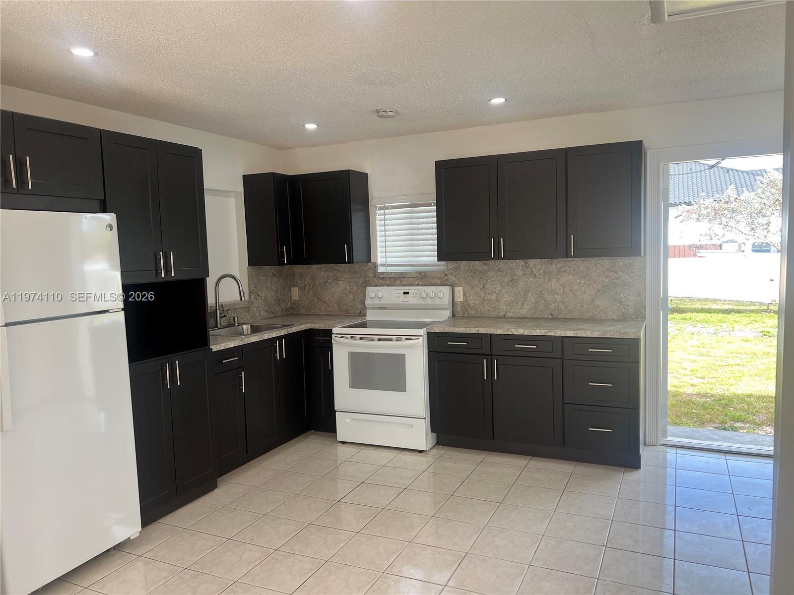 CUTLER RIDGE SEC 7 - Residential Lease