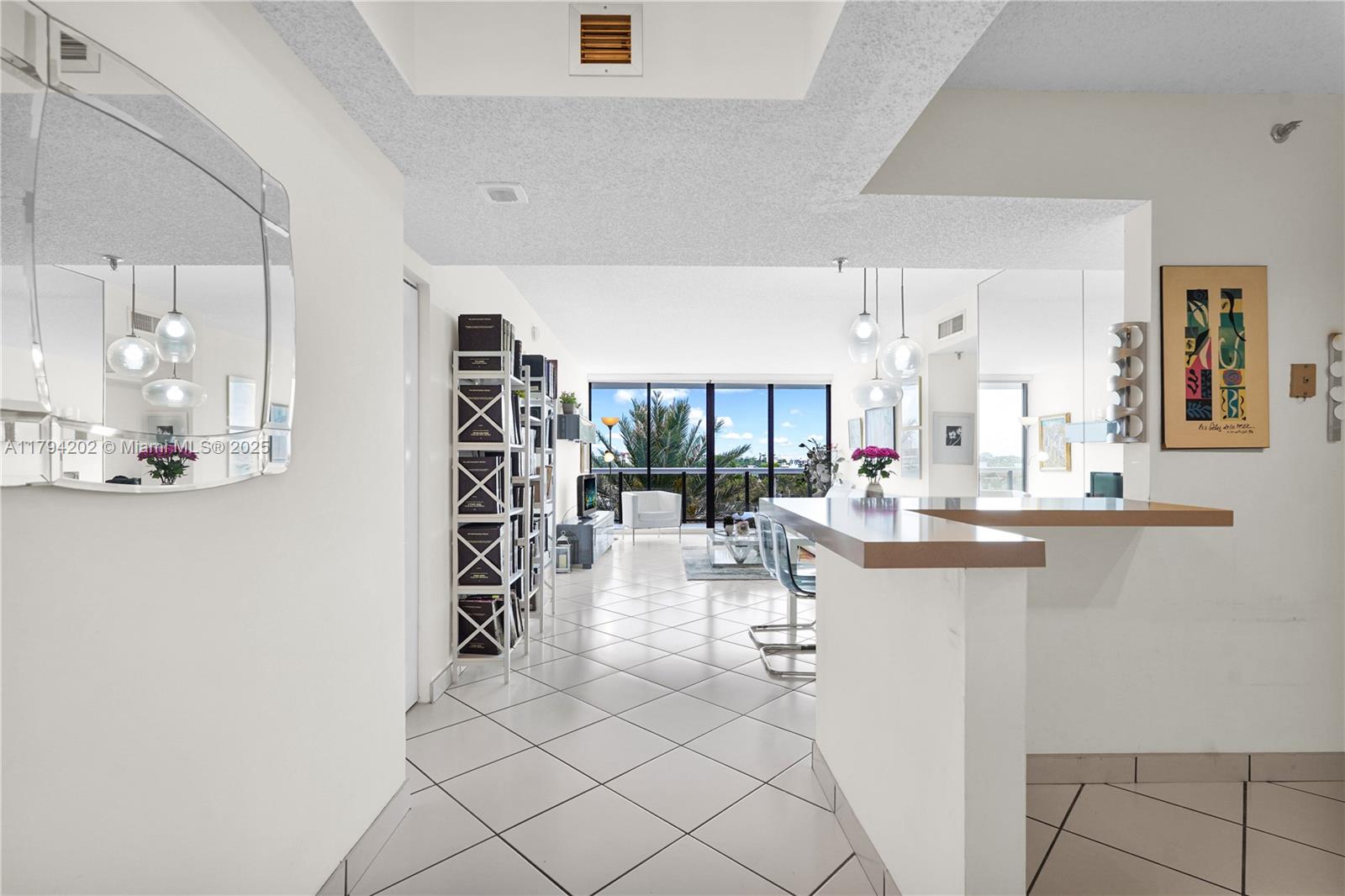 THE WAVES CONDO - Residential