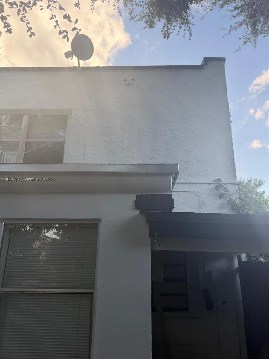 N MIAMI ESTATES - Residential Income