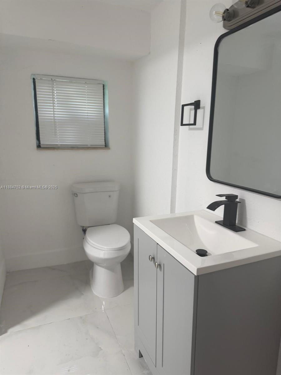 N MIAMI ESTATES - Residential Income