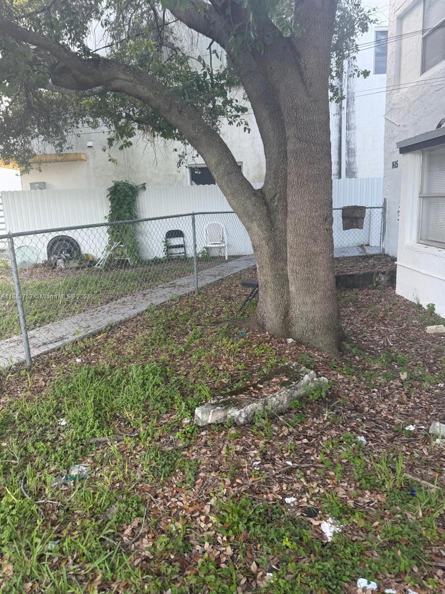 N MIAMI ESTATES - Residential Income