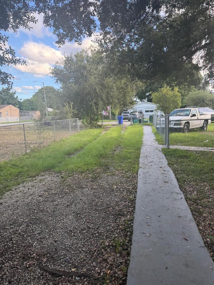 N MIAMI ESTATES - Residential Income