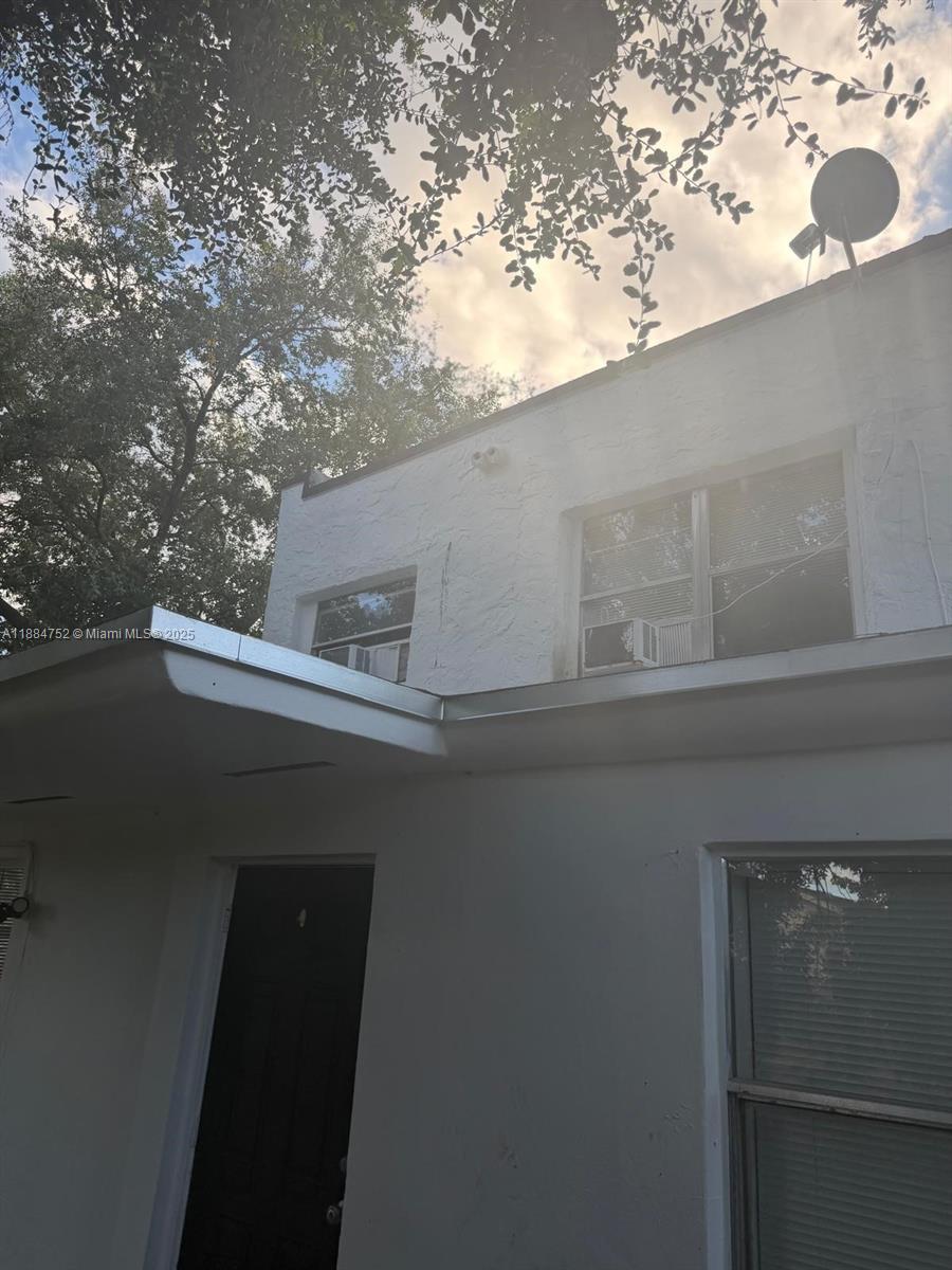 N MIAMI ESTATES - Residential Income