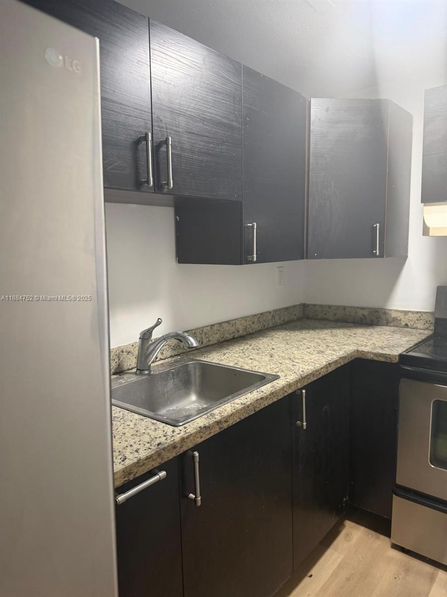 N MIAMI ESTATES - Residential Income