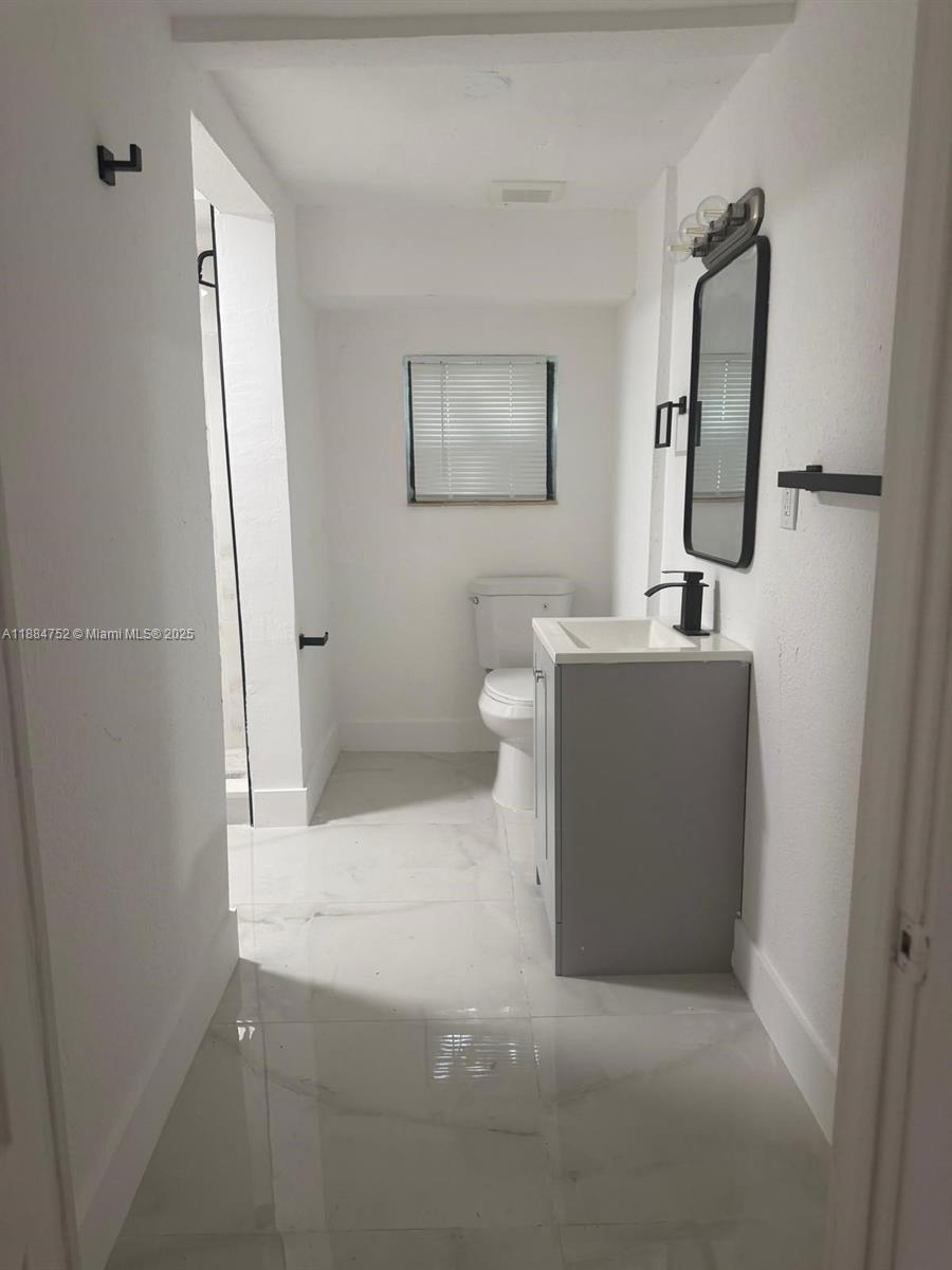 N MIAMI ESTATES - Residential Income