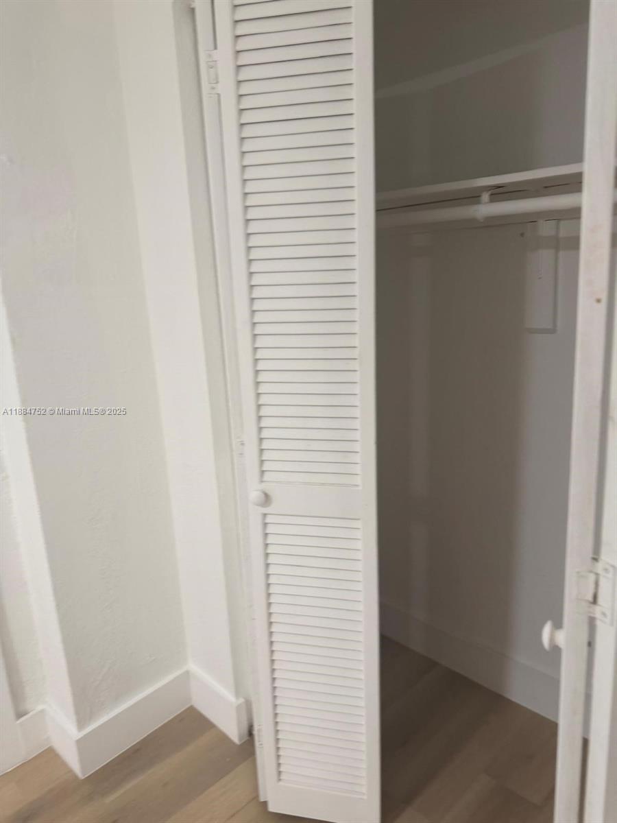 N MIAMI ESTATES - Residential Income