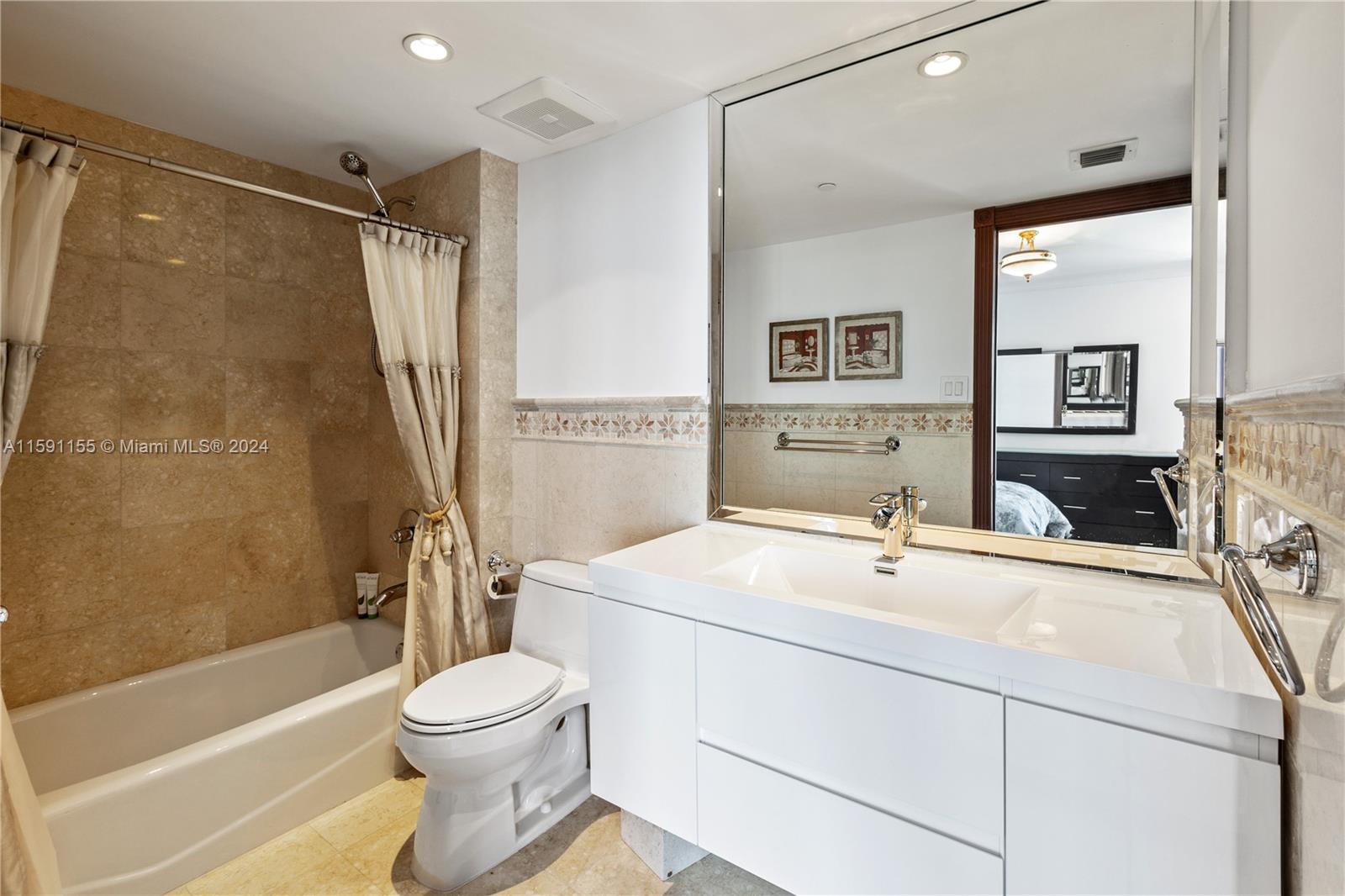 BEACH CLUB CONDO 1 - Residential