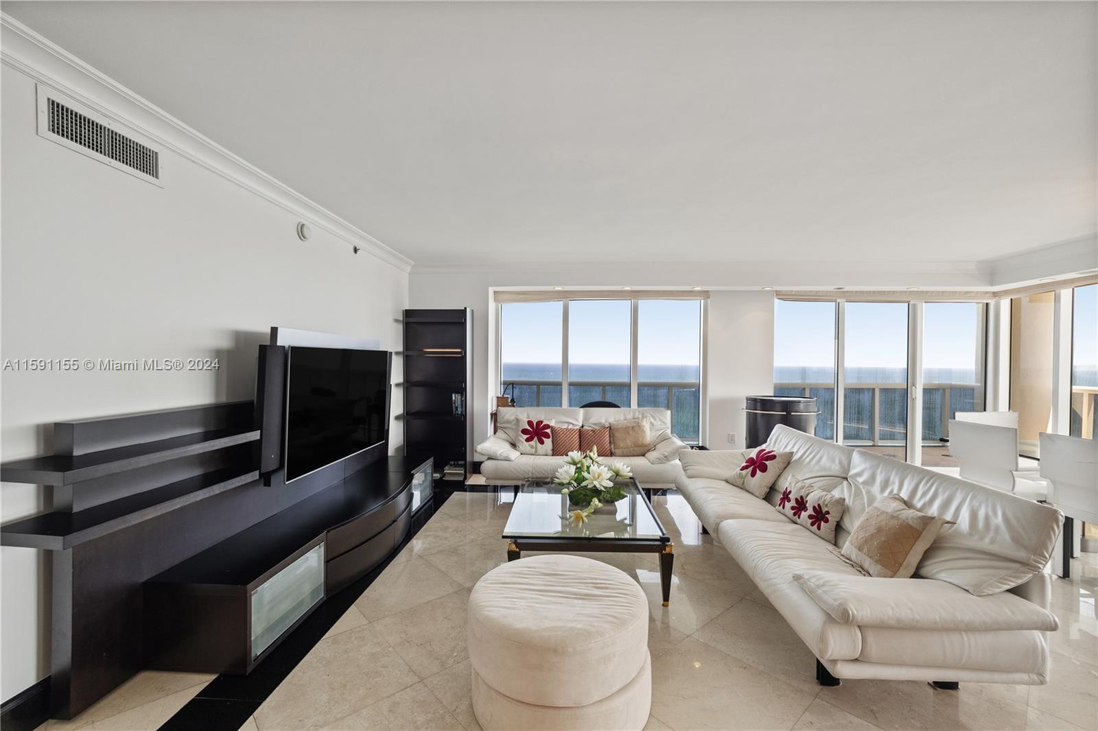 BEACH CLUB CONDO 1 - Residential