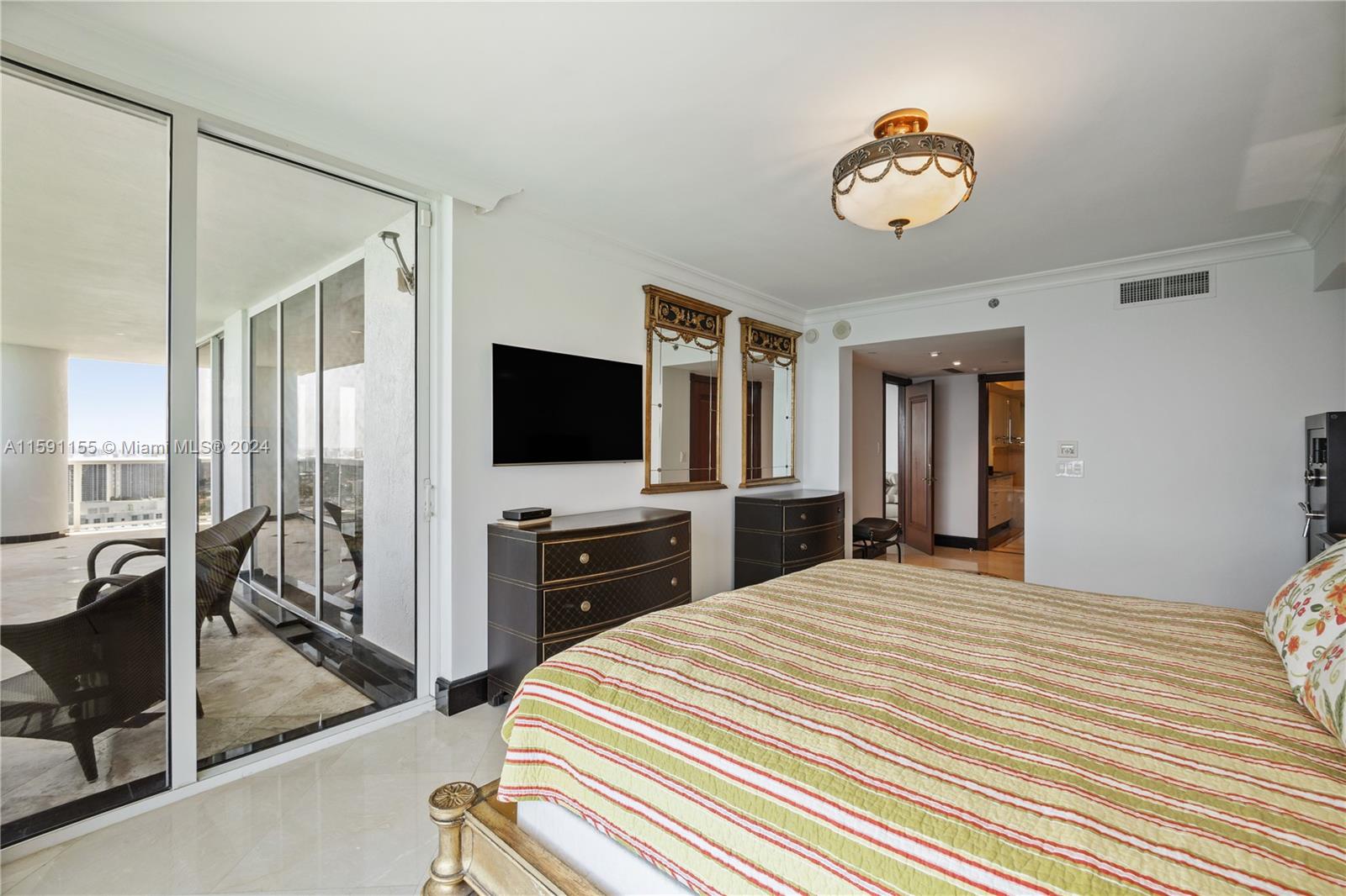 BEACH CLUB CONDO 1 - Residential