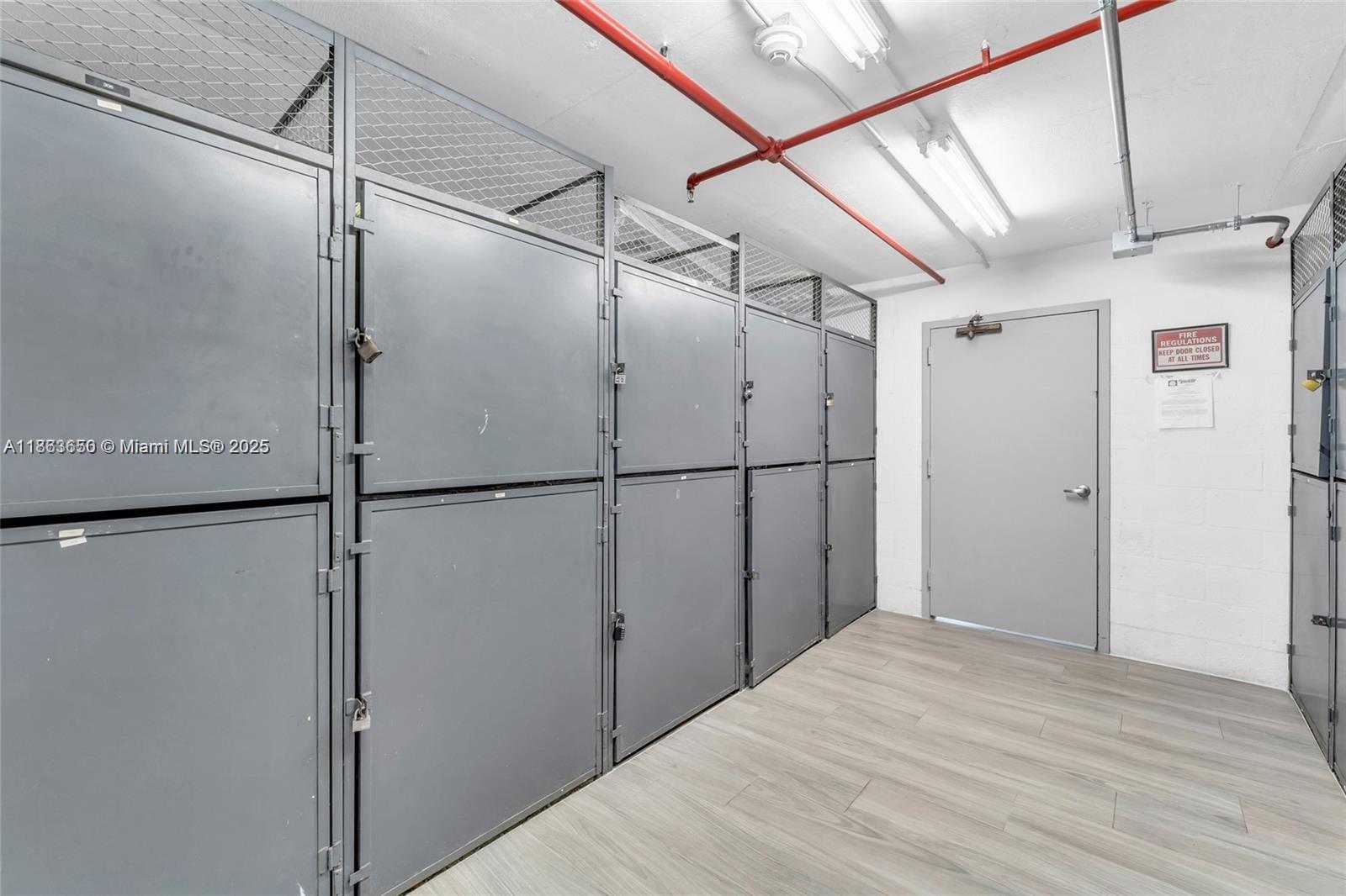 PLAZA OF AMERICAS CONDO P - Residential