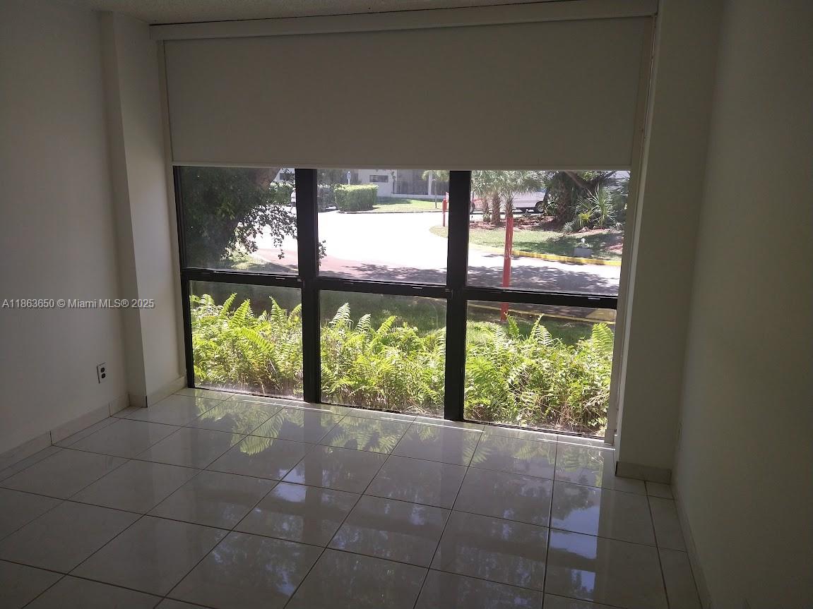 PLAZA OF AMERICAS CONDO P - Residential