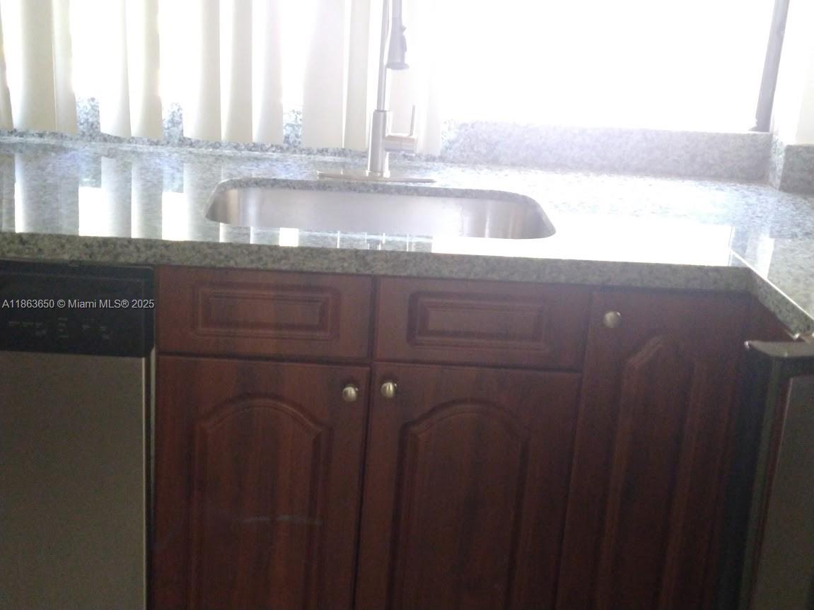 PLAZA OF AMERICAS CONDO P - Residential