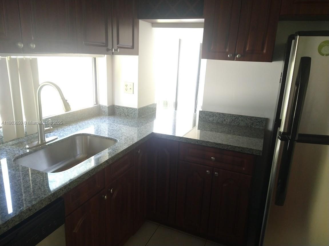 PLAZA OF AMERICAS CONDO P - Residential