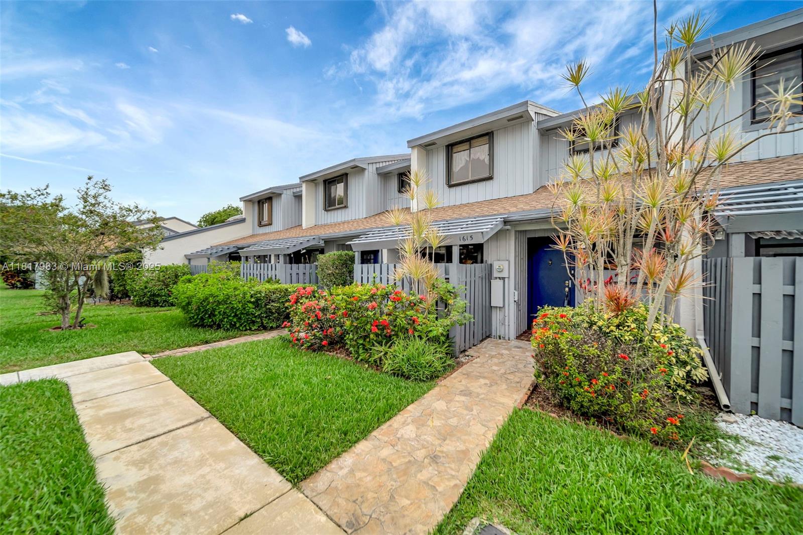1615 N 14th Ter