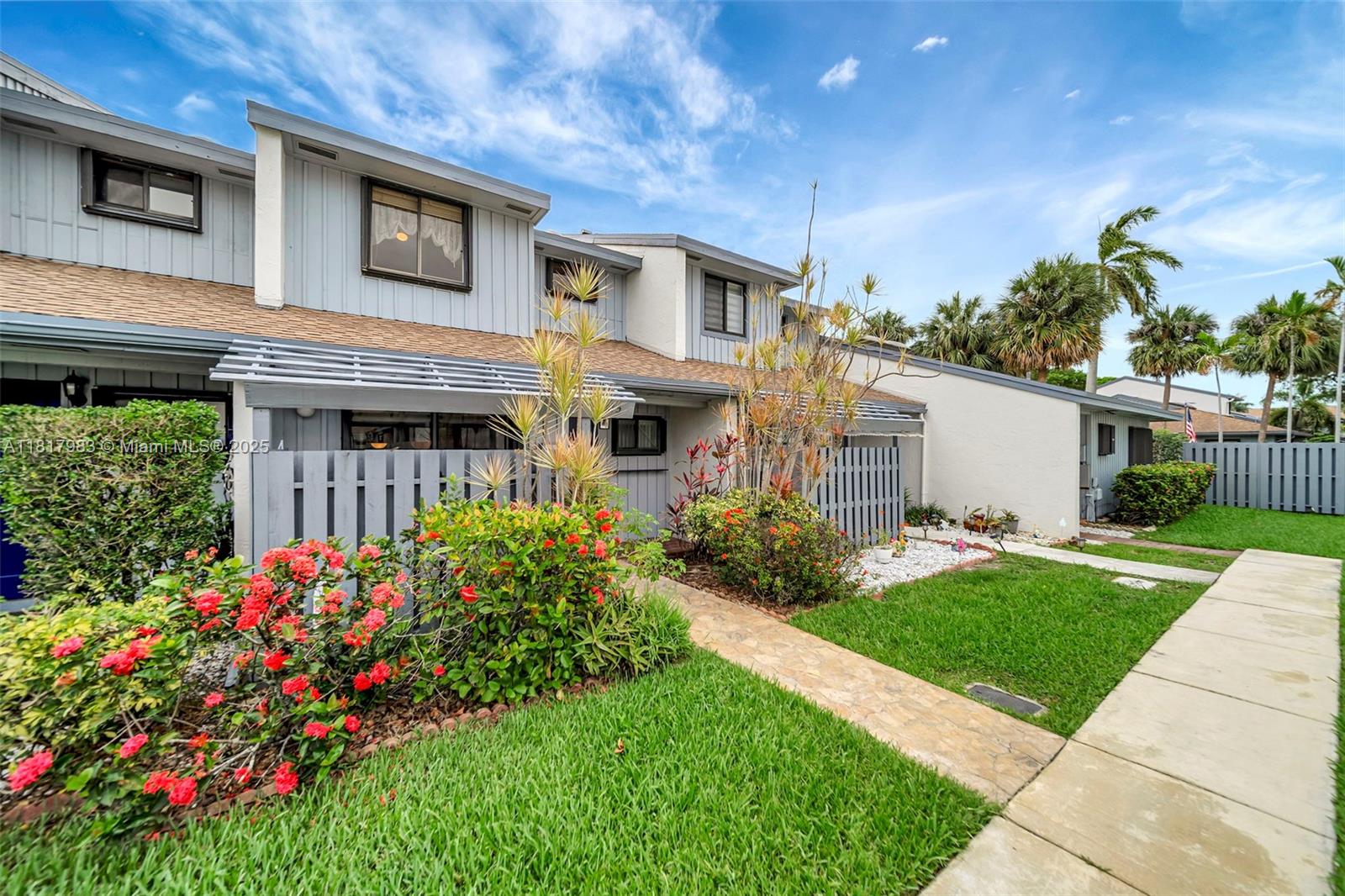 1615 N 14th Ter