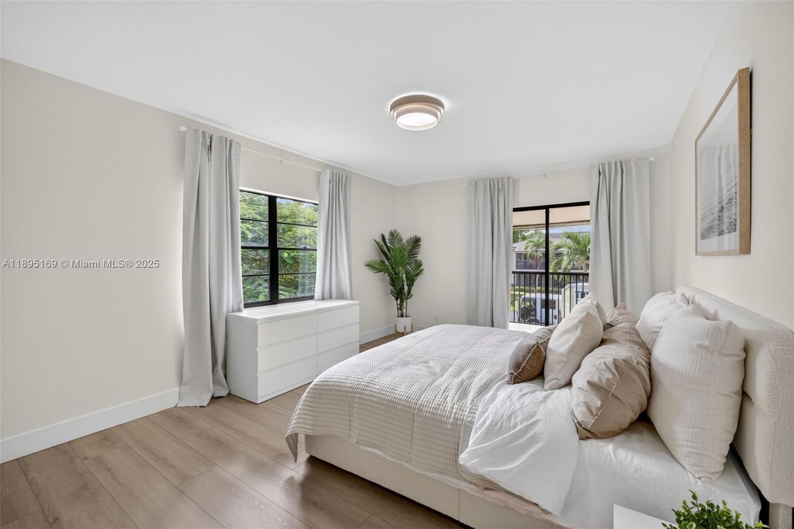 HIDDEN WOODS OF DEER CREEK - Residential