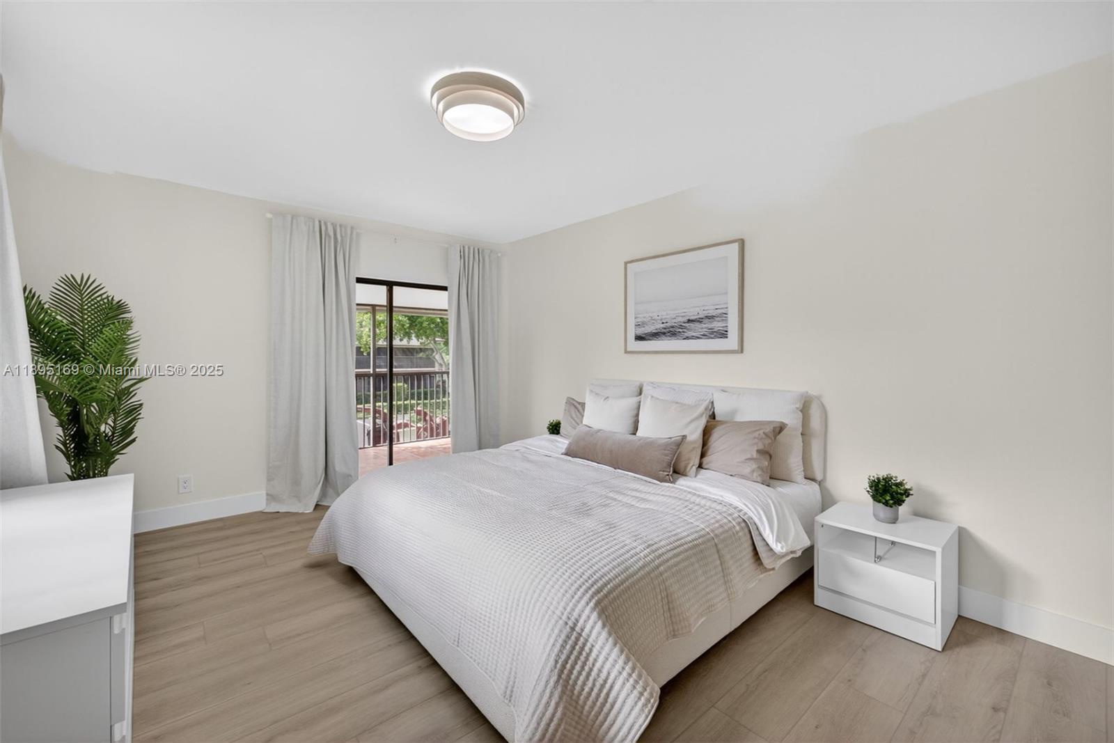 HIDDEN WOODS OF DEER CREEK - Residential