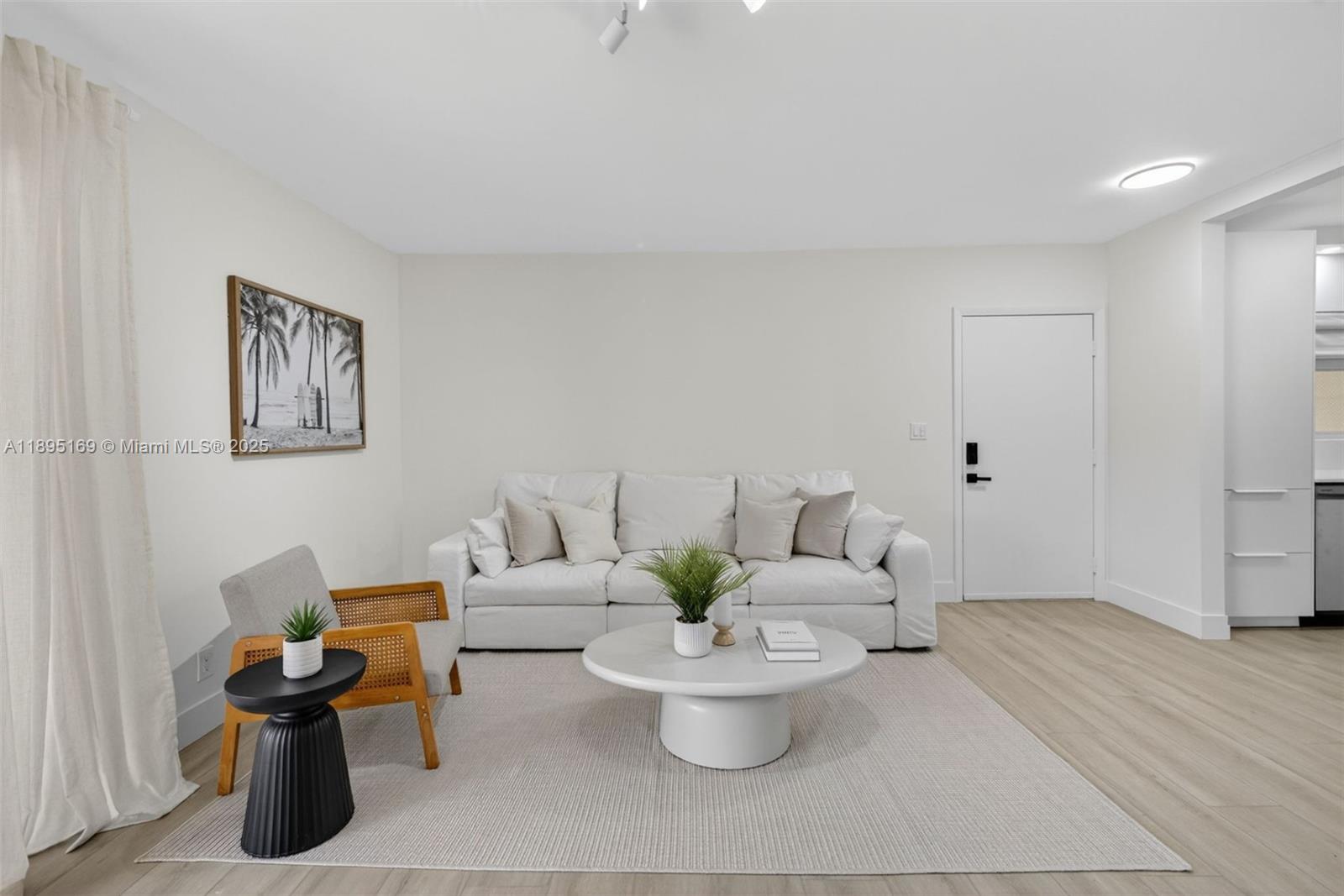 HIDDEN WOODS OF DEER CREEK - Residential