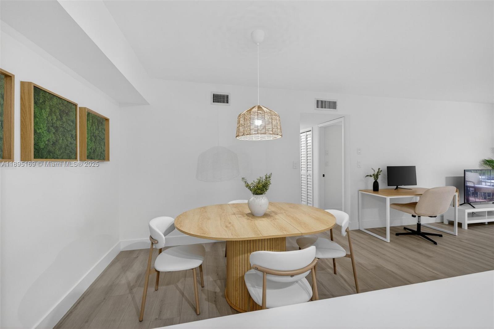 HIDDEN WOODS OF DEER CREEK - Residential