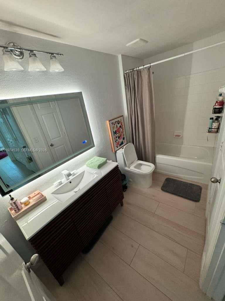 SOLE AT FORT LAUDERDALE C - Residential Lease