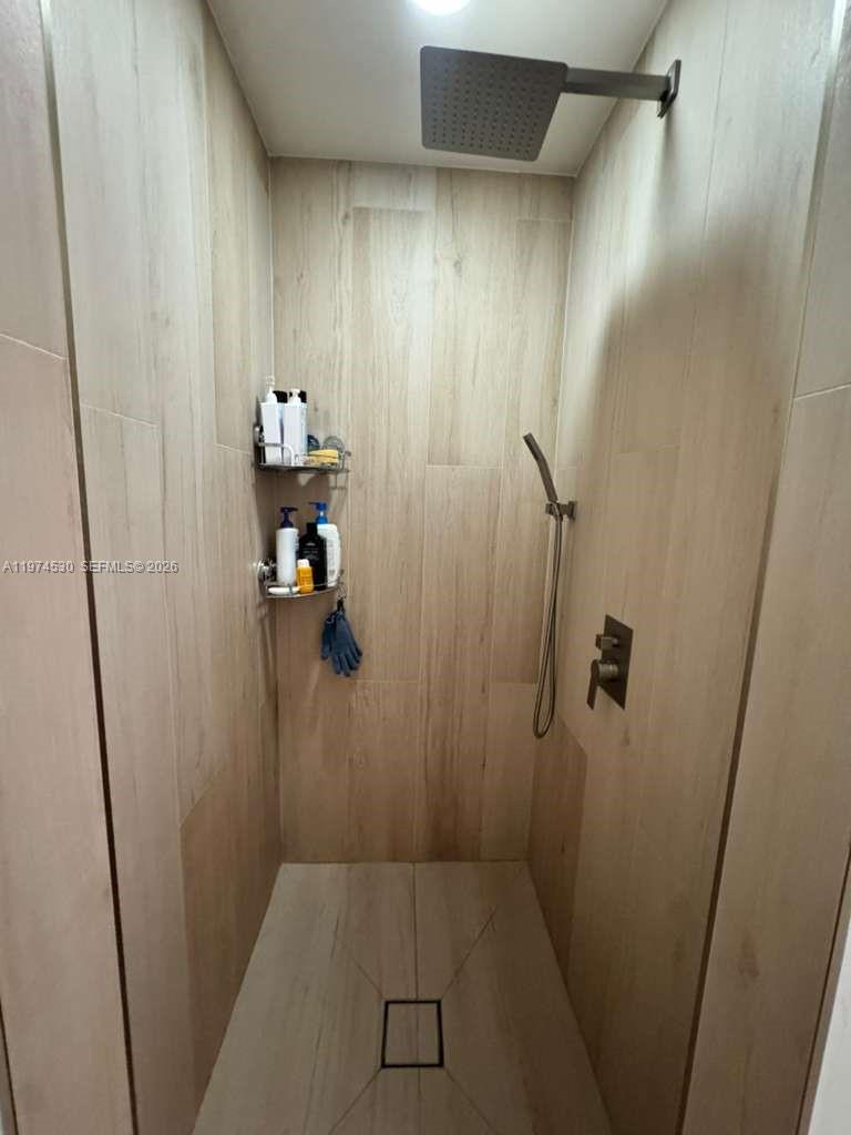 SOLE AT FORT LAUDERDALE C - Residential Lease