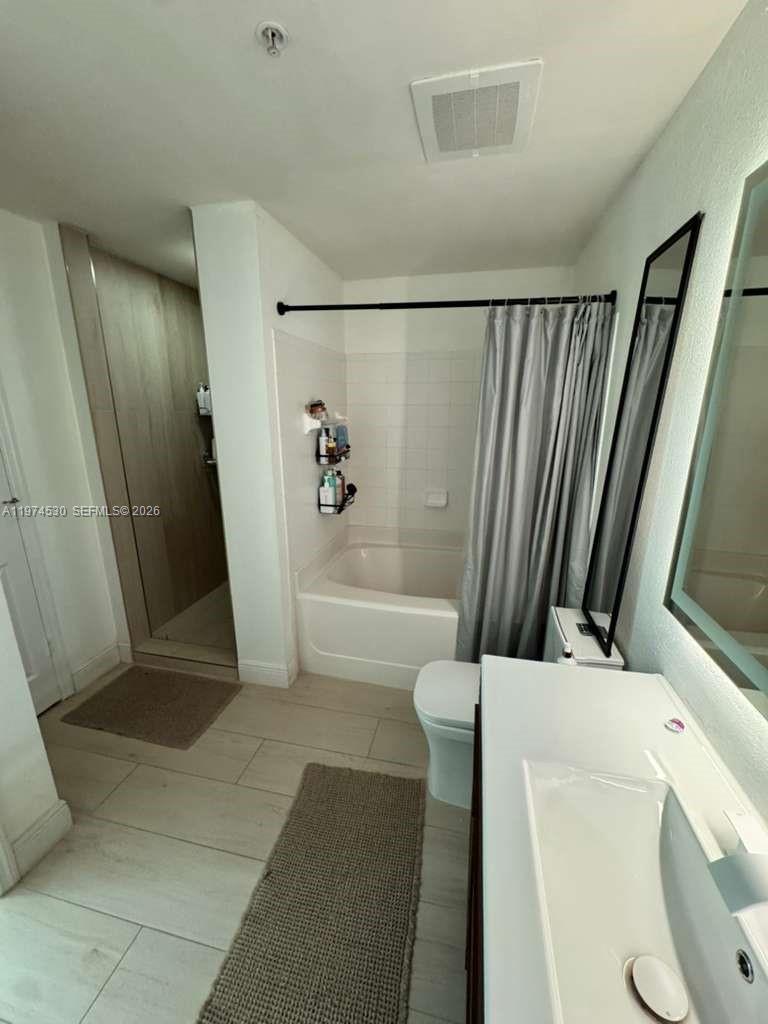 SOLE AT FORT LAUDERDALE C - Residential Lease