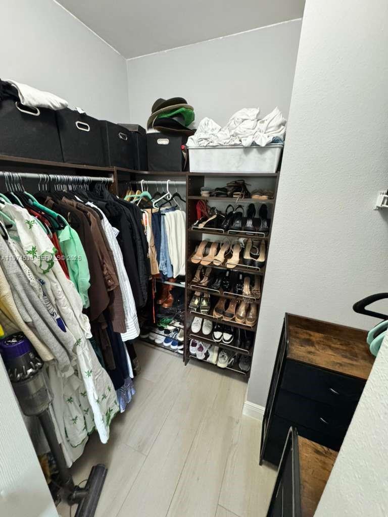 SOLE AT FORT LAUDERDALE C - Residential Lease