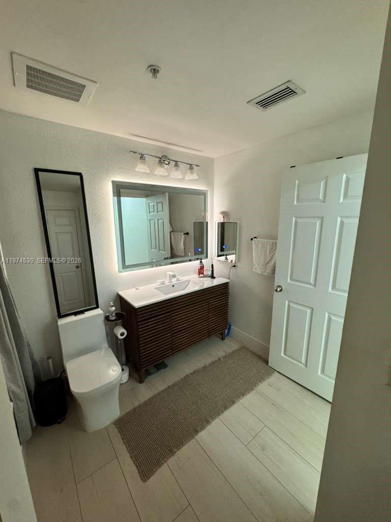SOLE AT FORT LAUDERDALE C - Residential Lease