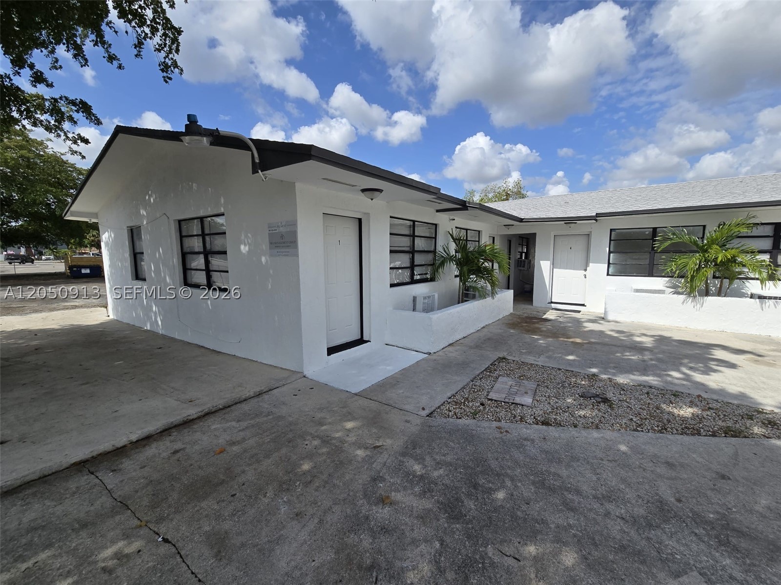 7090 NW 17th Ave 3