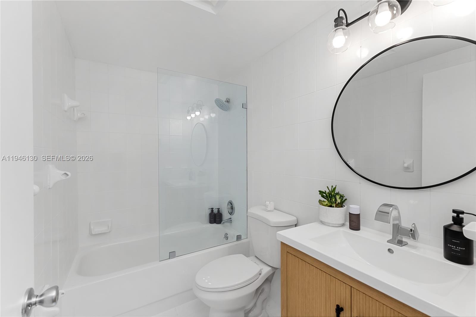 PALM BAY CONDOMINIUM - Residential