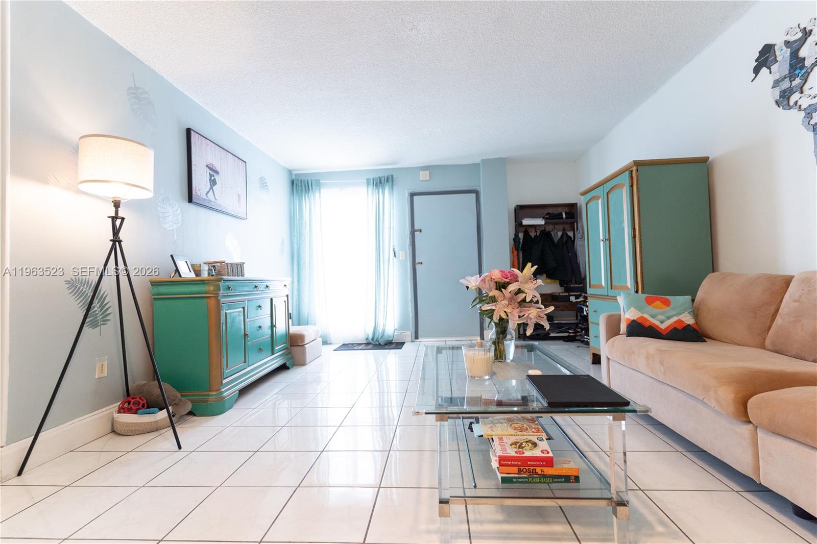 GOLDEN HOUSE CONDO - Residential