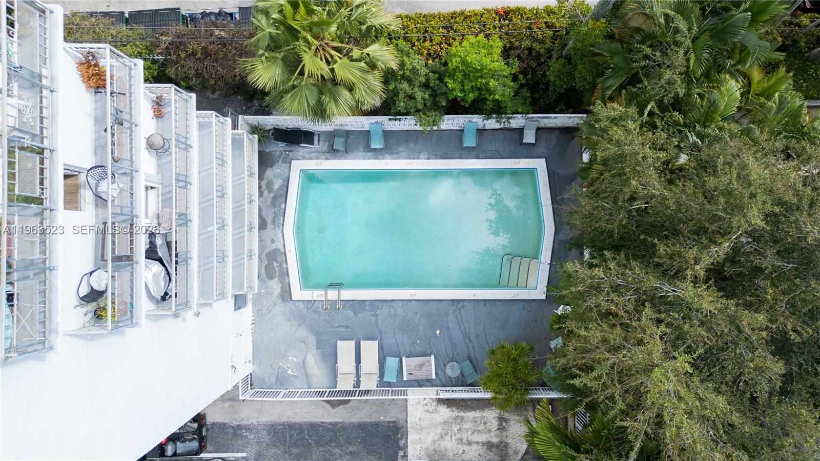 GOLDEN HOUSE CONDO - Residential