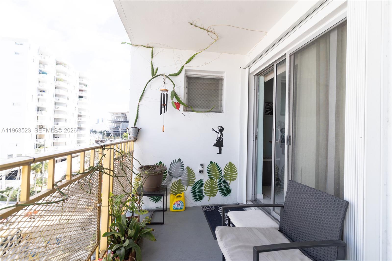 GOLDEN HOUSE CONDO - Residential