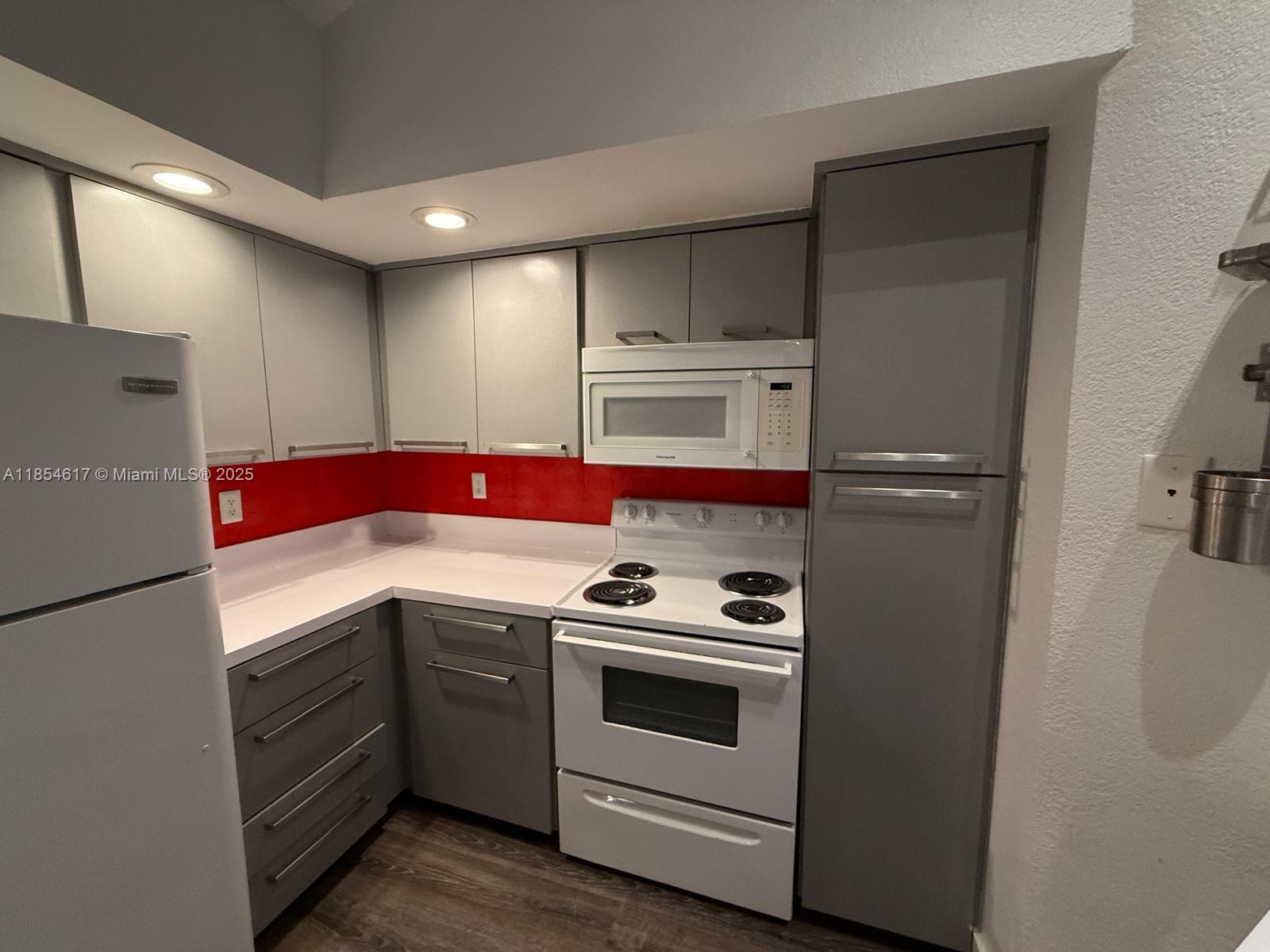 ISLES AT LAGO MAR CONDO - Residential