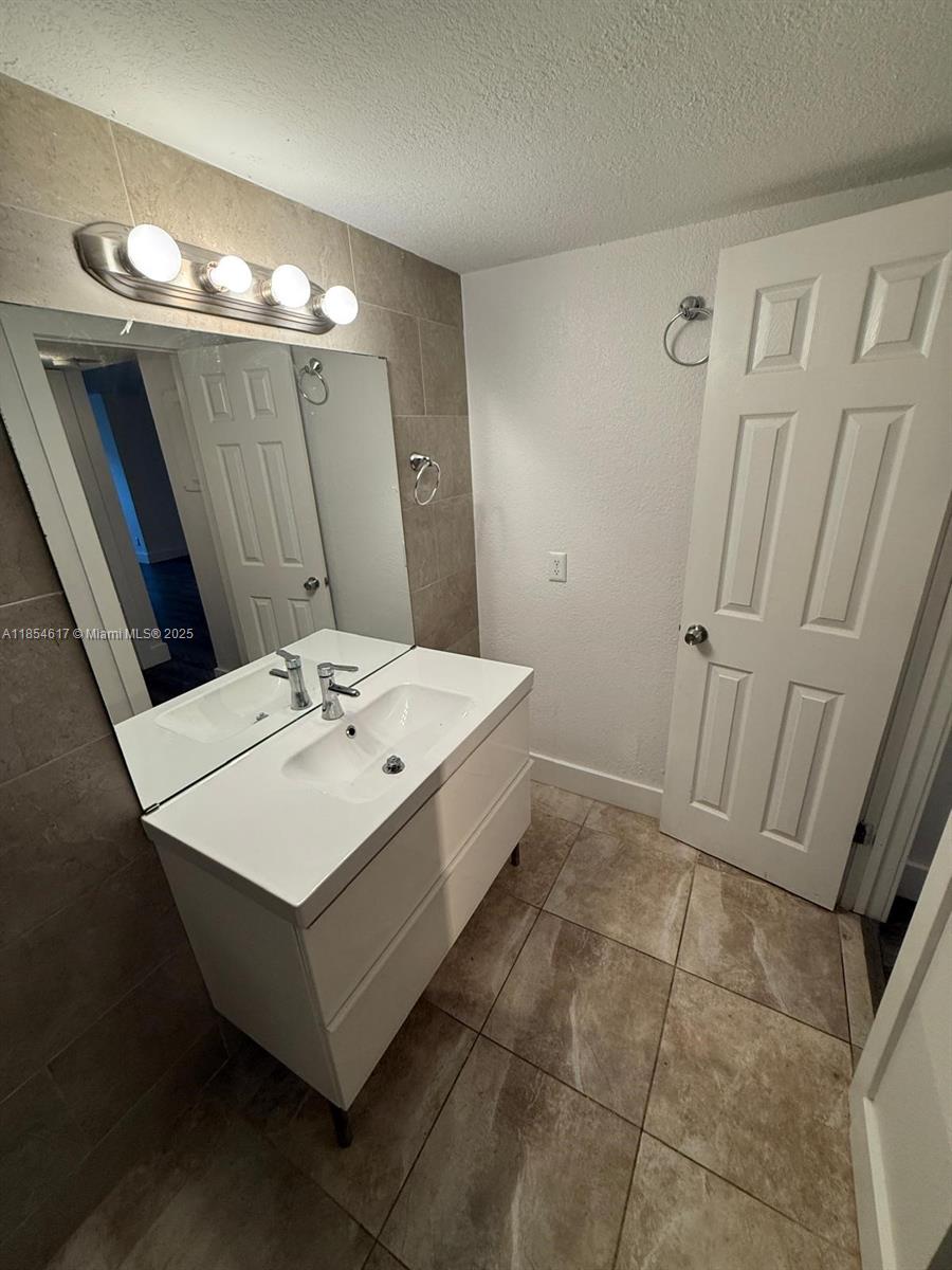 ISLES AT LAGO MAR CONDO - Residential