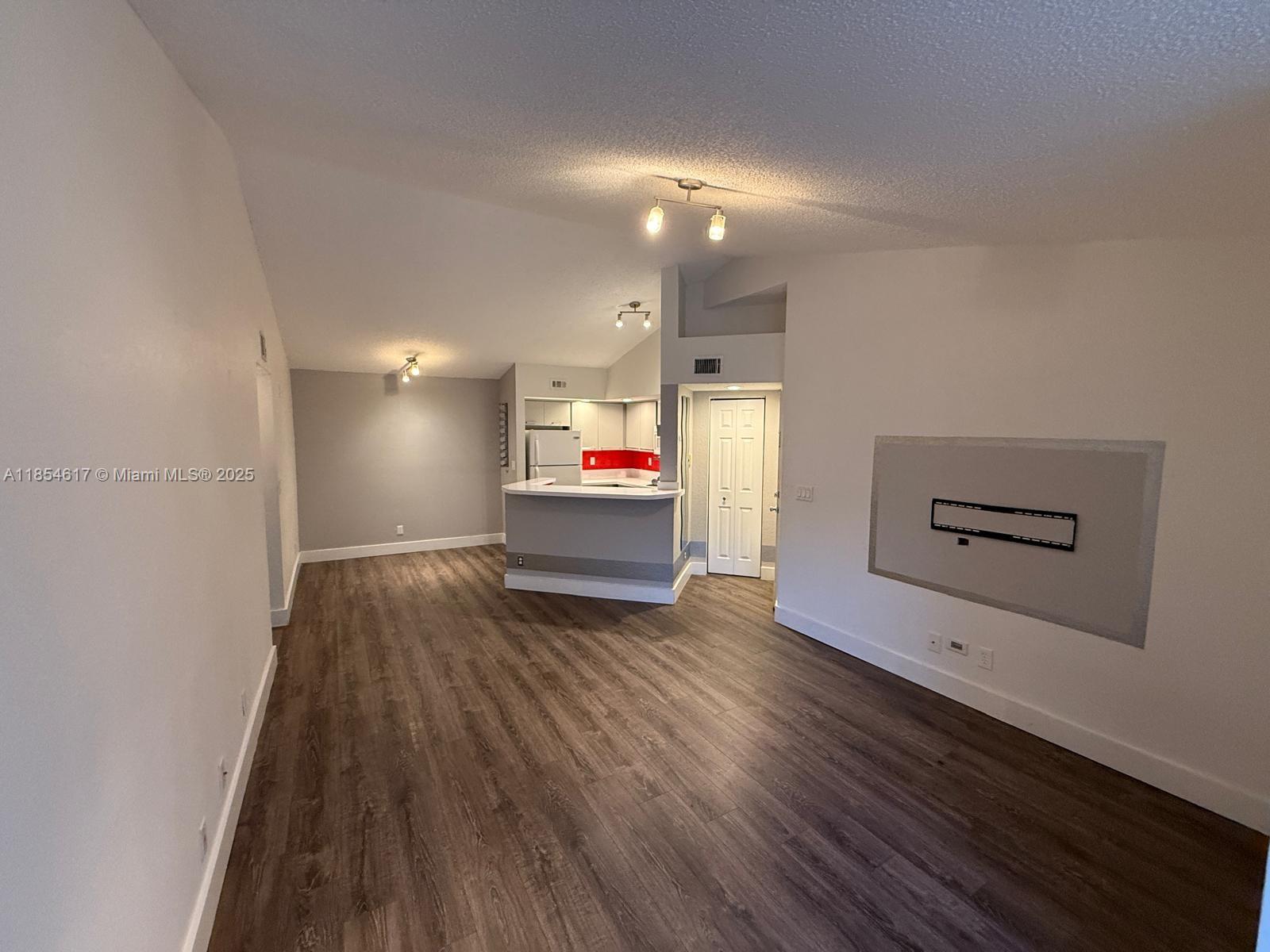 ISLES AT LAGO MAR CONDO - Residential