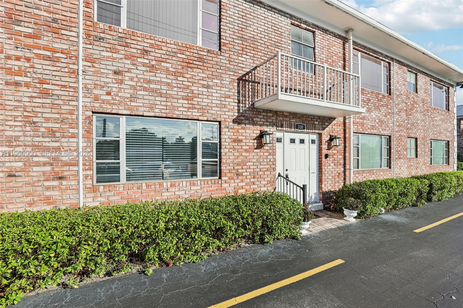 310 S Cypress Rd 730