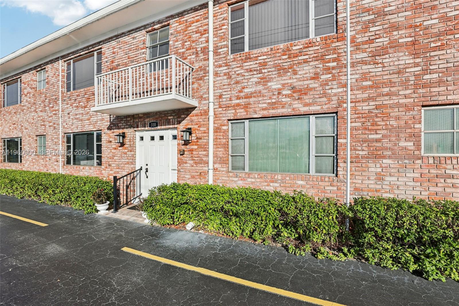 310 S Cypress Rd 730