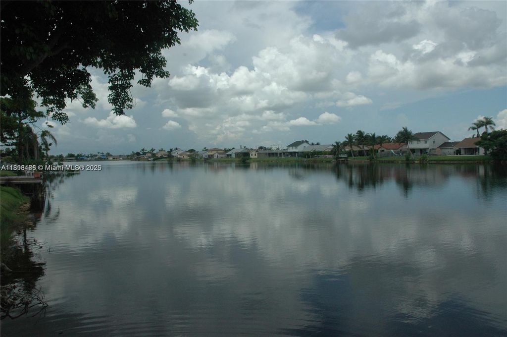 Photo of 3941 NW 115th Ter, Sunrise, FL 33323 (MLS # A11818188)