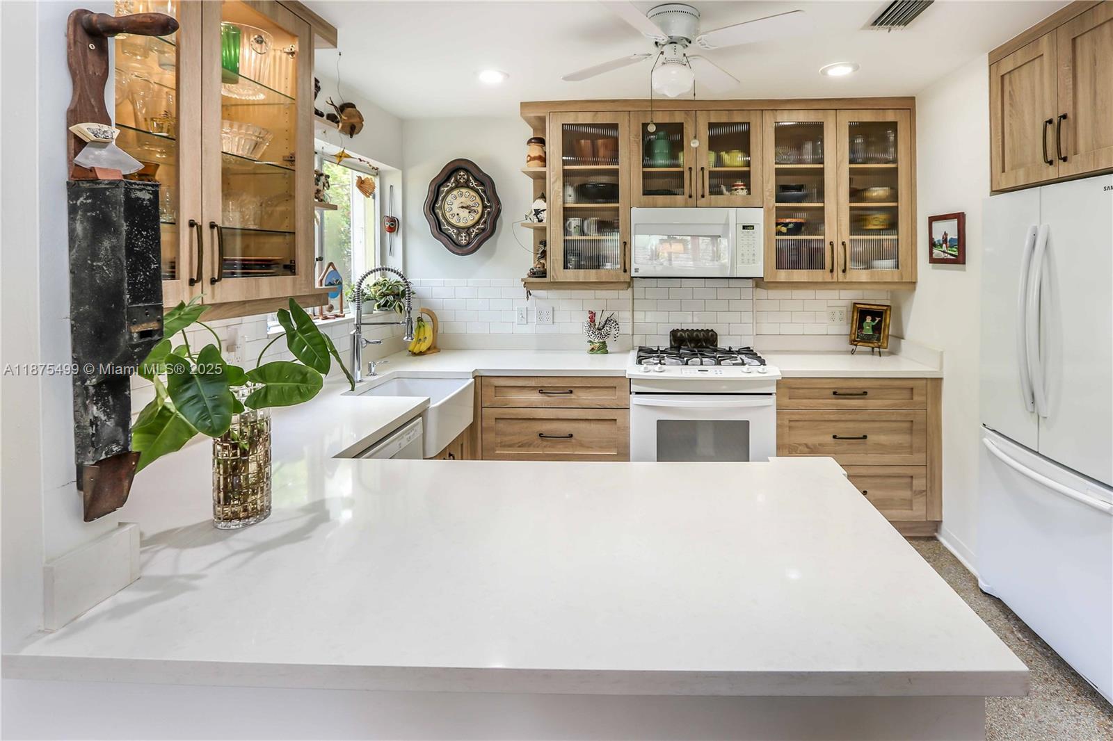 HOLLYWOOD - Residential Lease